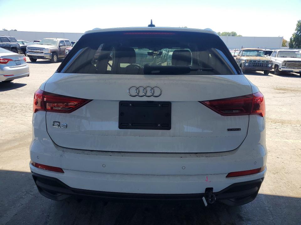 61588286 :رقم المزاد ، WA1DECF33R1202189 vin ، 2024 Audi Q3 مزاد بيع
