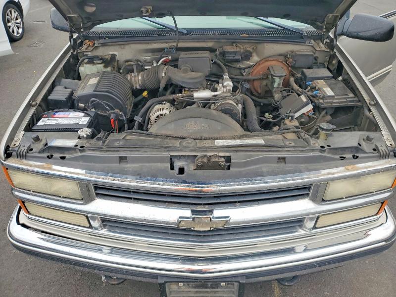 1999 Chevrolet Suburban მანქანა იყიდება აუქციონზე, vin: 3GNFK16R0XG113041, აუქციონის ნომერი: 62529646