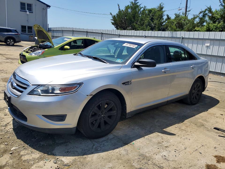 59790246 :رقم المزاد ، 1FAHP2DW0AG131453 vin ، 2010 Ford Taurus مزاد بيع