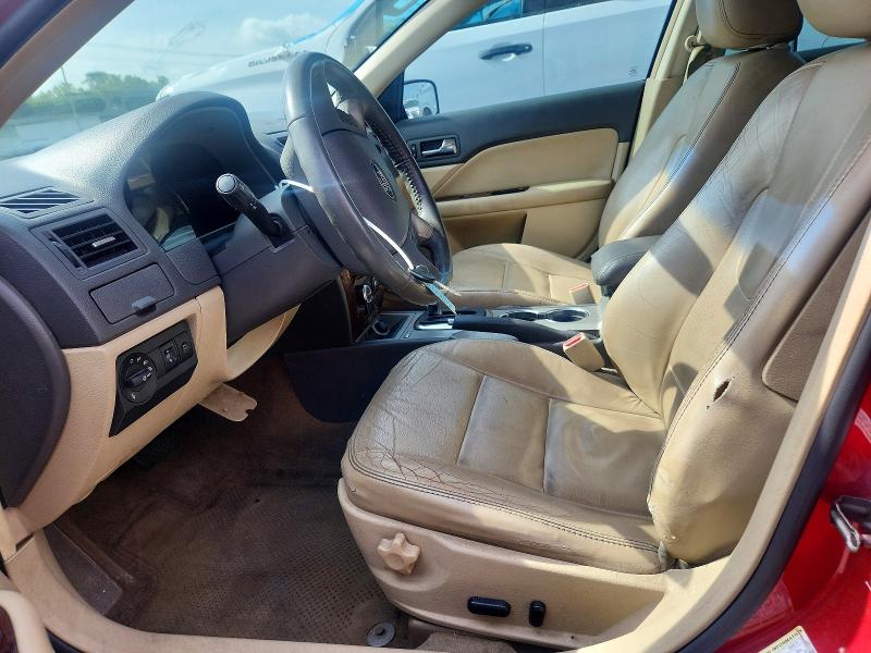 60390706 :رقم المزاد ، 3FAHP0JA2AR381203 vin ، 2010 Ford Fusion مزاد بيع
