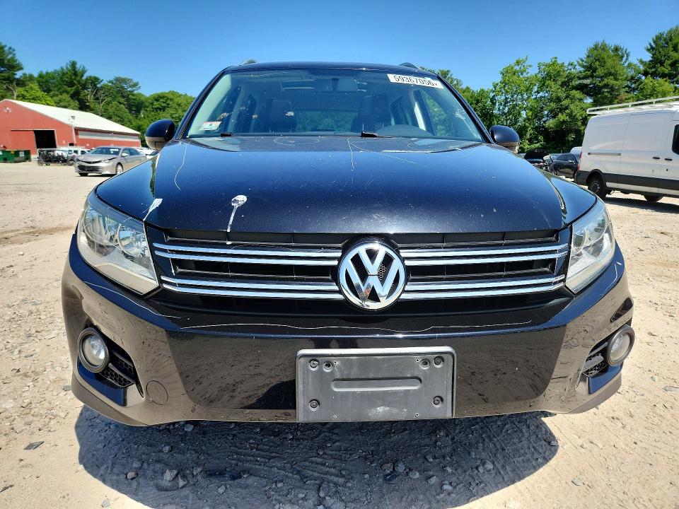 2013 Volkswagen Tiguan მანქანა იყიდება აუქციონზე, vin: WVGBV3AX8DW074661, აუქციონის ნომერი: 59367056