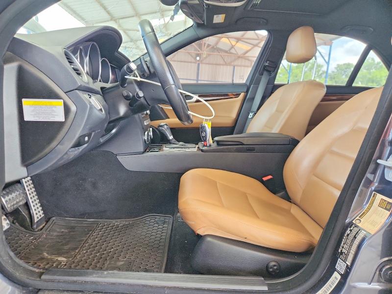 2013 Mercedes-benz C მანქანა იყიდება აუქციონზე, vin: WDDGF4HB9DA746267, აუქციონის ნომერი: 62120606
