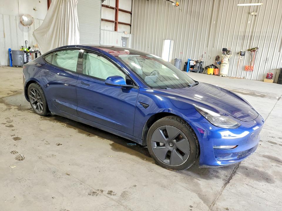 60488476 :رقم المزاد ، 5YJ3E1EAXNF370709 vin ، 2022 Tesla Model 3 مزاد بيع