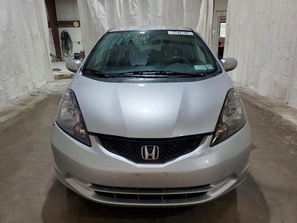 60676676 :رقم المزاد ، JHMGE8H34DC007906 vin ، 2013 Honda Fit مزاد بيع