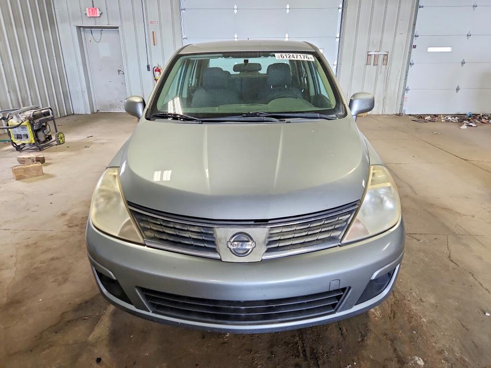 61247176 :رقم المزاد ، 3N1BC11EX8L365741 vin ، 2008 Nissan Versa مزاد بيع