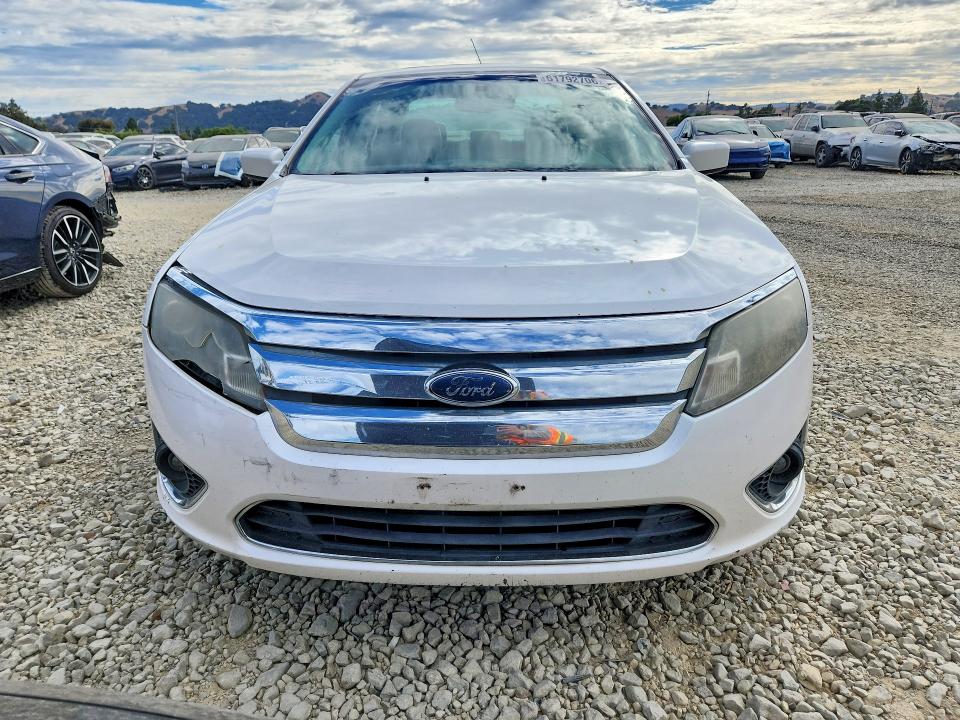 2010 Ford Fusion მანქანა იყიდება აუქციონზე, vin: 3FADP0L37AR135731, აუქციონის ნომერი: 61792706
