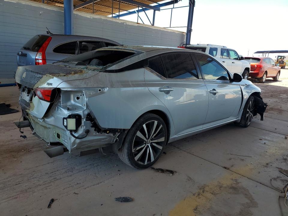 61059106 :رقم المزاد ، 1N4BL4CVXMN411869 vin ، 2021 Nissan Altima مزاد بيع