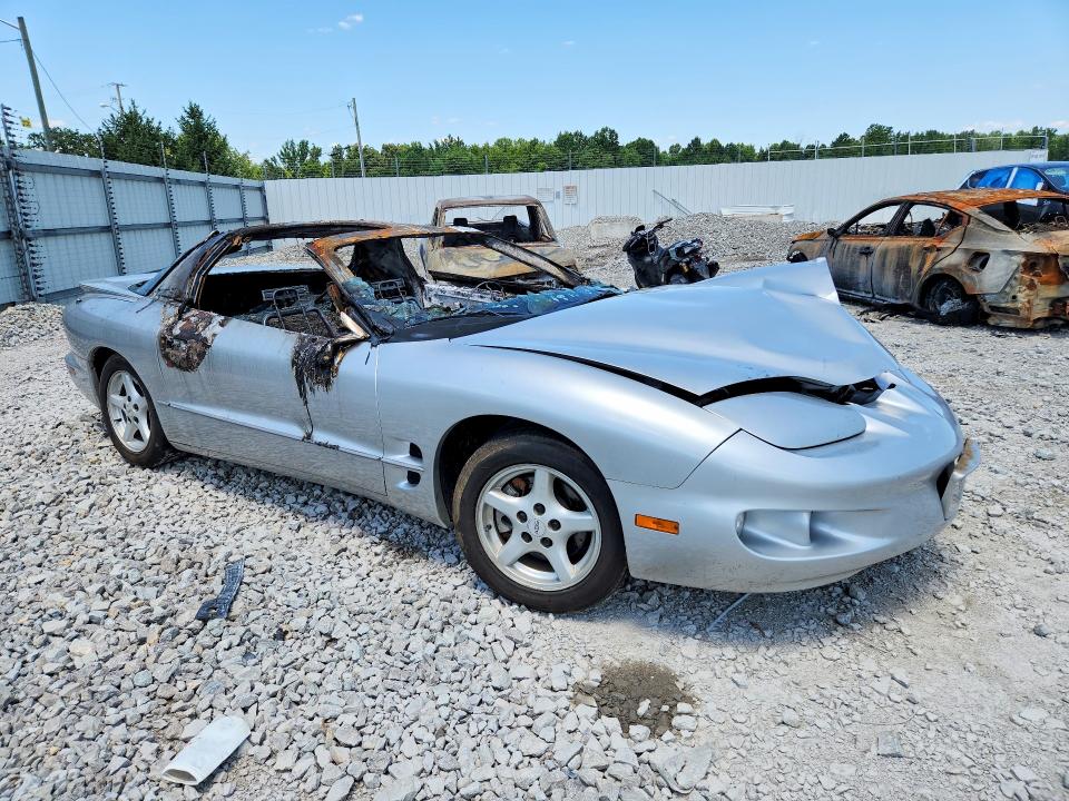 2000 Pontiac Firebird მანქანა იყიდება აუქციონზე, vin: 2G2FS22K3Y2107878, აუქციონის ნომერი: 62226106
