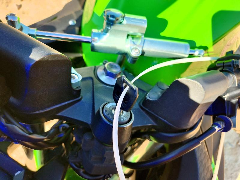 61222346 :رقم المزاد ، JKAEX8B19FDA21837 vin ، 2015 Kawasaki Ex300 مزاد بيع