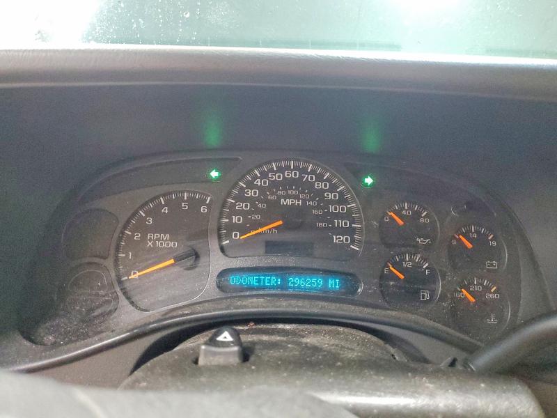 Auction sale of the 2003 Chevrolet Suburban, vin: 3GNFK16Z33G206520, lot number: 62880176
