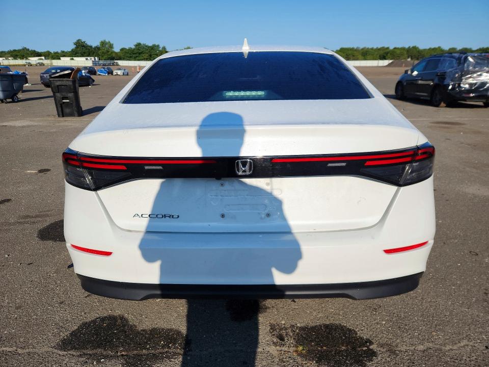62628546 :رقم المزاد ، 1HGCY1F35PA052176 vin ، 2023 Honda Accord مزاد بيع