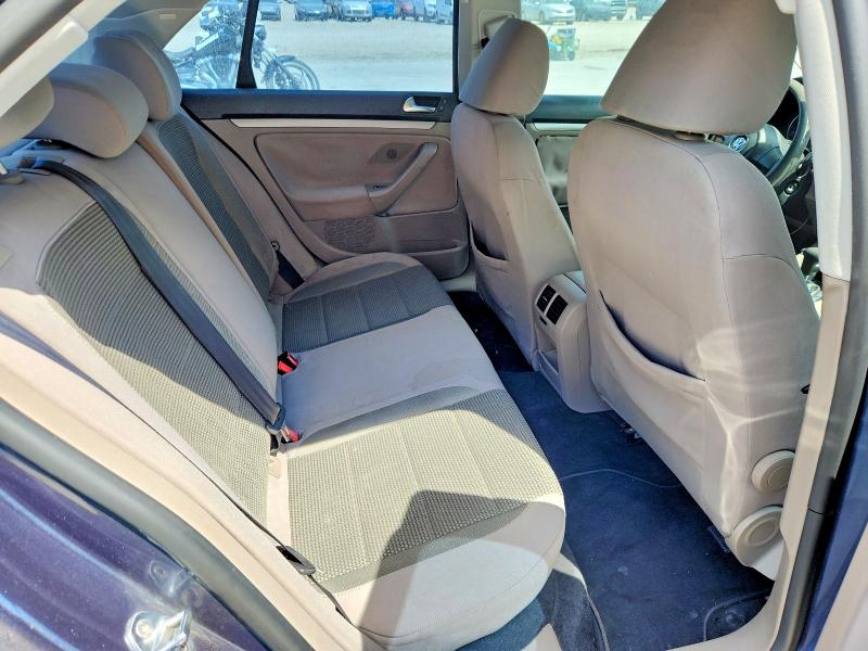 63042406 :رقم المزاد ، 3VWJX7AJ9AM054389 vin ، 2010 Volkswagen Jetta مزاد بيع