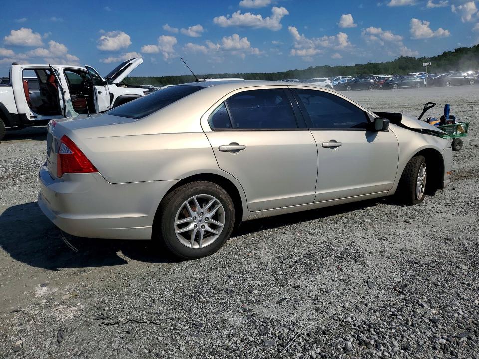 Auction sale of the 2010 Ford Fusion, vin: 3FAHP0GA2AR258248, lot number: 60427016