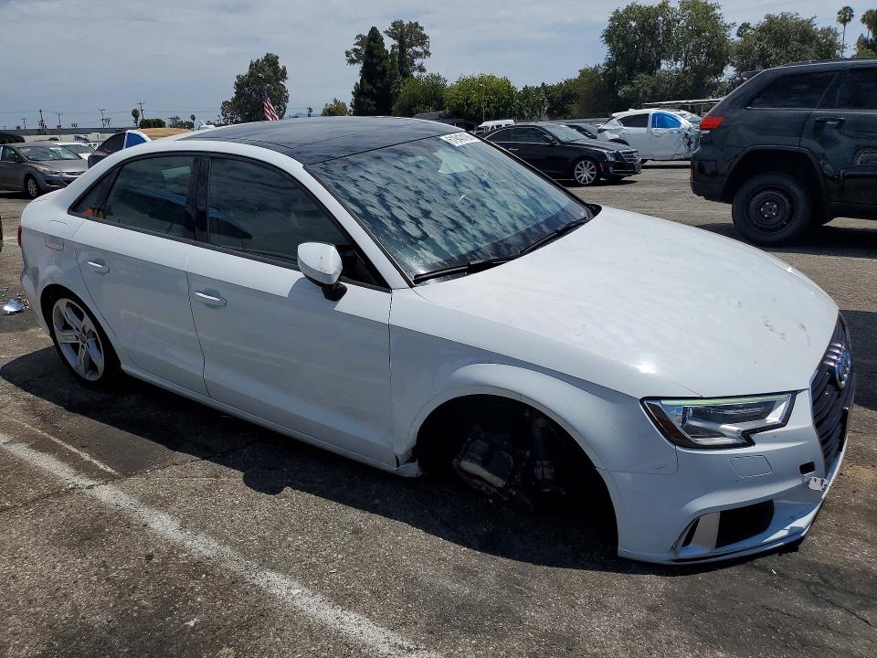 Auction sale of the 2017 Audi A3, vin: WAUAUGFF9H1040173, lot number: 61943196