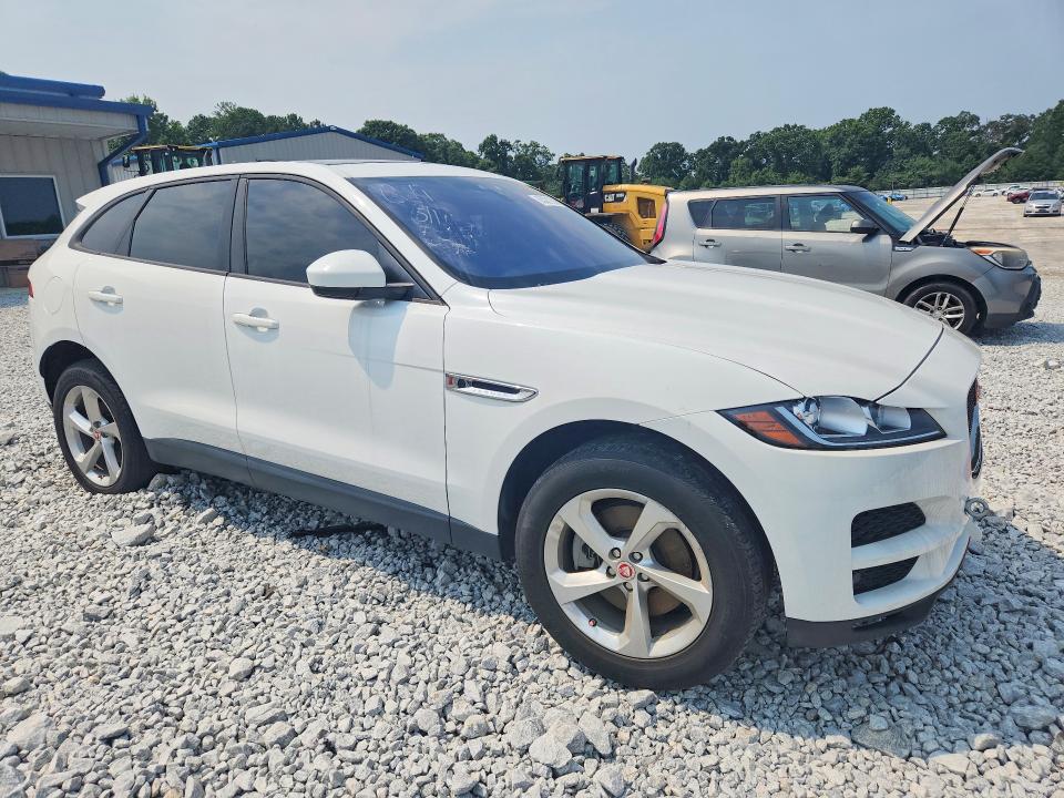 2018 Jaguar F-pace მანქანა იყიდება აუქციონზე, vin: SADCJ2GX1JA235550, აუქციონის ნომერი: 63021156