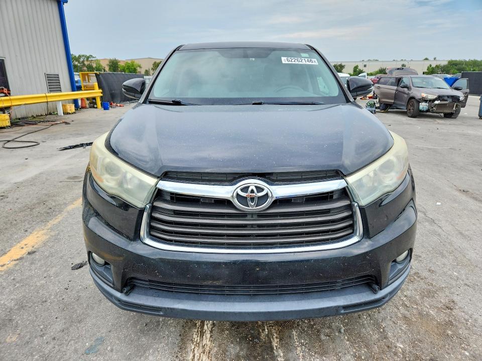 62262146 :رقم المزاد ، 5TDZKRFHXFS085356 vin ، 2015 Toyota Highlander مزاد بيع
