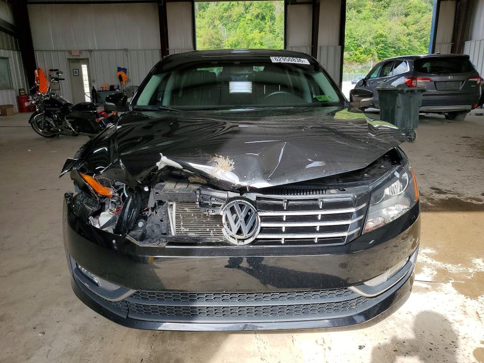 Продажа на аукционе авто 2014 Volkswagen Passat, vin: 1VWCT7A3XEC110160, номер лота: 62950836