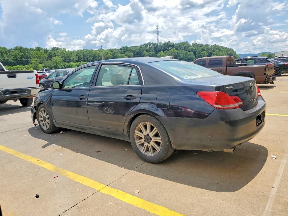61331826 :رقم المزاد ، 4T1BK36B77U247155 vin ، 2007 Toyota Avalon مزاد بيع