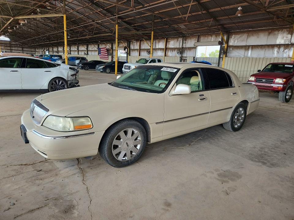 Auction sale of the 2003 Lincoln Town Car, vin: 1LNHM83W23Y651217, lot number: 62867086