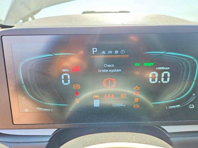 2026 Kia Niro მანქანა იყიდება აუქციონზე, vin: KNDCP3LE5T5329155, აუქციონის ნომერი: 60966306