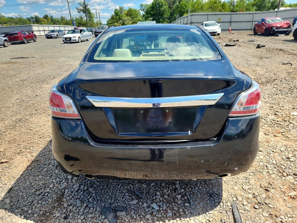 2015 Nissan Altima მანქანა იყიდება აუქციონზე, vin: 1N4AL3AP7FN304663, აუქციონის ნომერი: 60087466