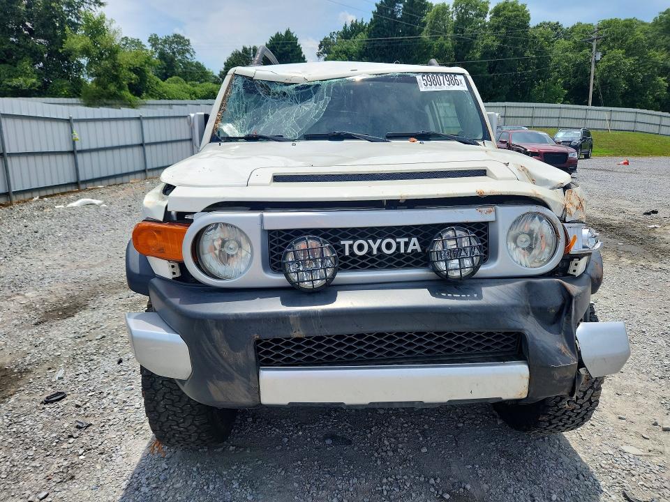 Продаж на аукціоні авто 2011 Toyota Fj Cruiser, vin: JTEBU4BF9BK103183, номер лоту: 59807986