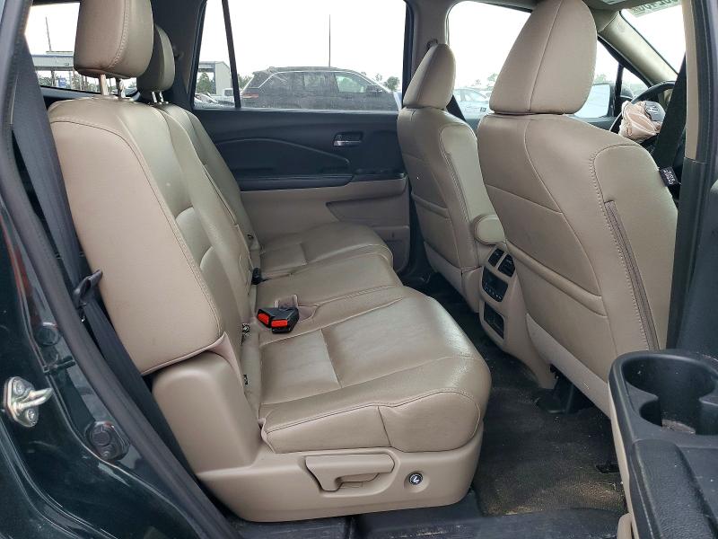 61552456 :رقم المزاد ، 5FNYF5H51HB018714 vin ، 2017 Honda Pilot مزاد بيع