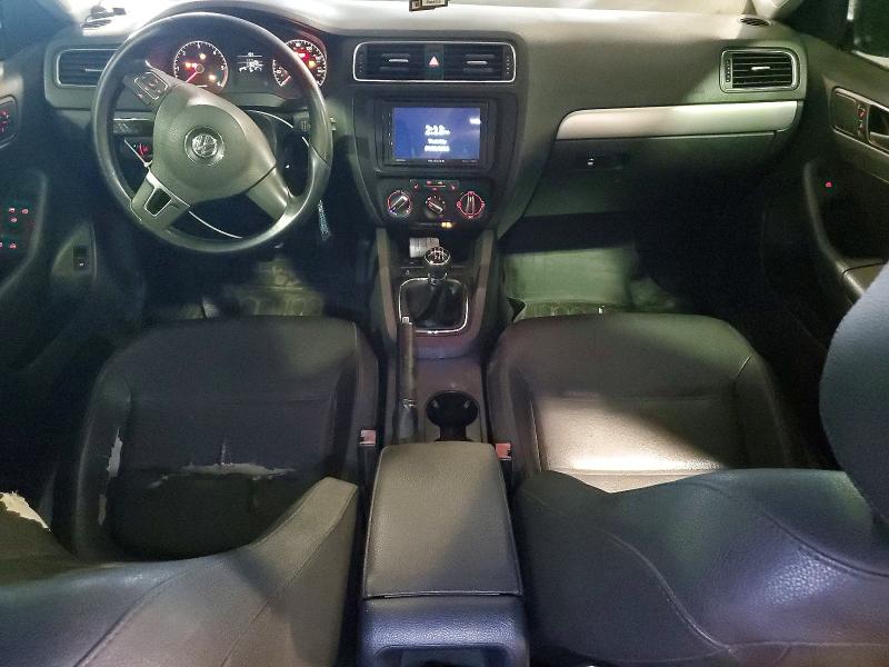 2011 Volkswagen Jetta მანქანა იყიდება აუქციონზე, vin: 3VW3L7AJ4BM112995, აუქციონის ნომერი: 57072686