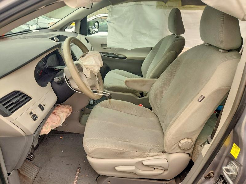 2011 Toyota Sienna მანქანა იყიდება აუქციონზე, vin: 5TDZK3DC5BS023653, აუქციონის ნომერი: 61230626