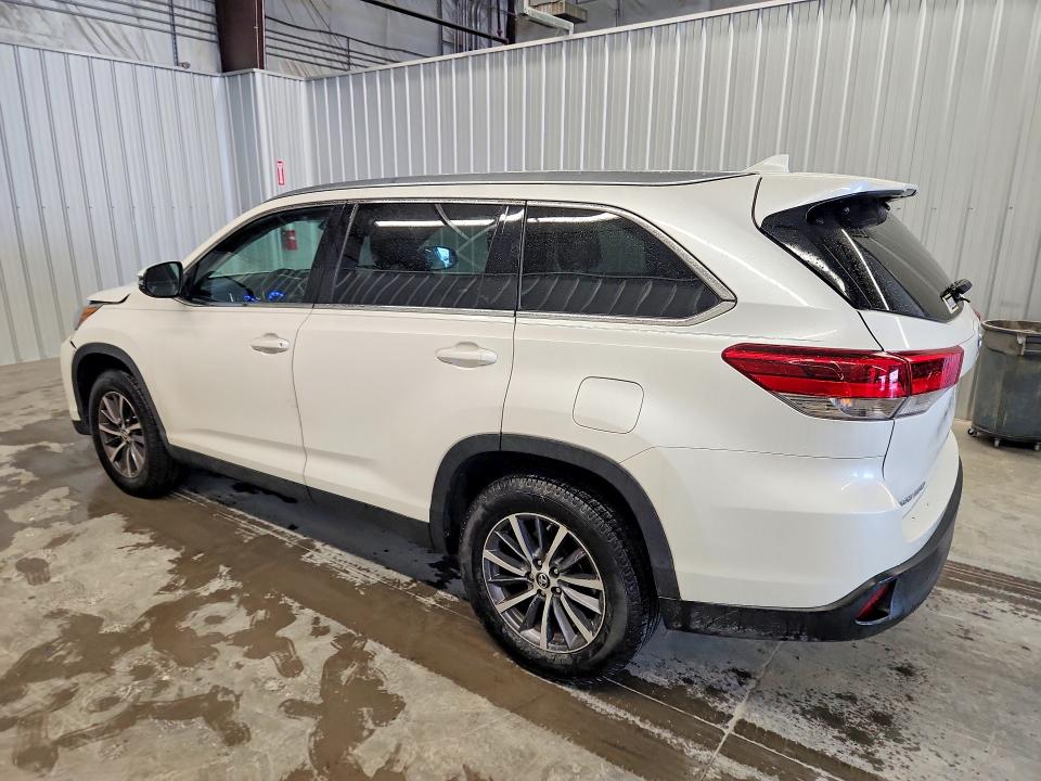 62390226 :رقم المزاد ، 5TDKZRFH5KS314100 vin ، 2019 Toyota Highlander مزاد بيع