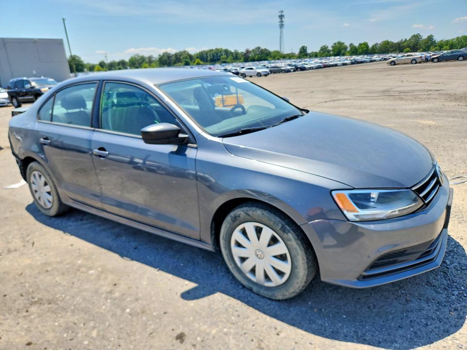 60391156 :رقم المزاد ، 3VW267AJ1GM388903 vin ، 2016 Volkswagen Jetta مزاد بيع