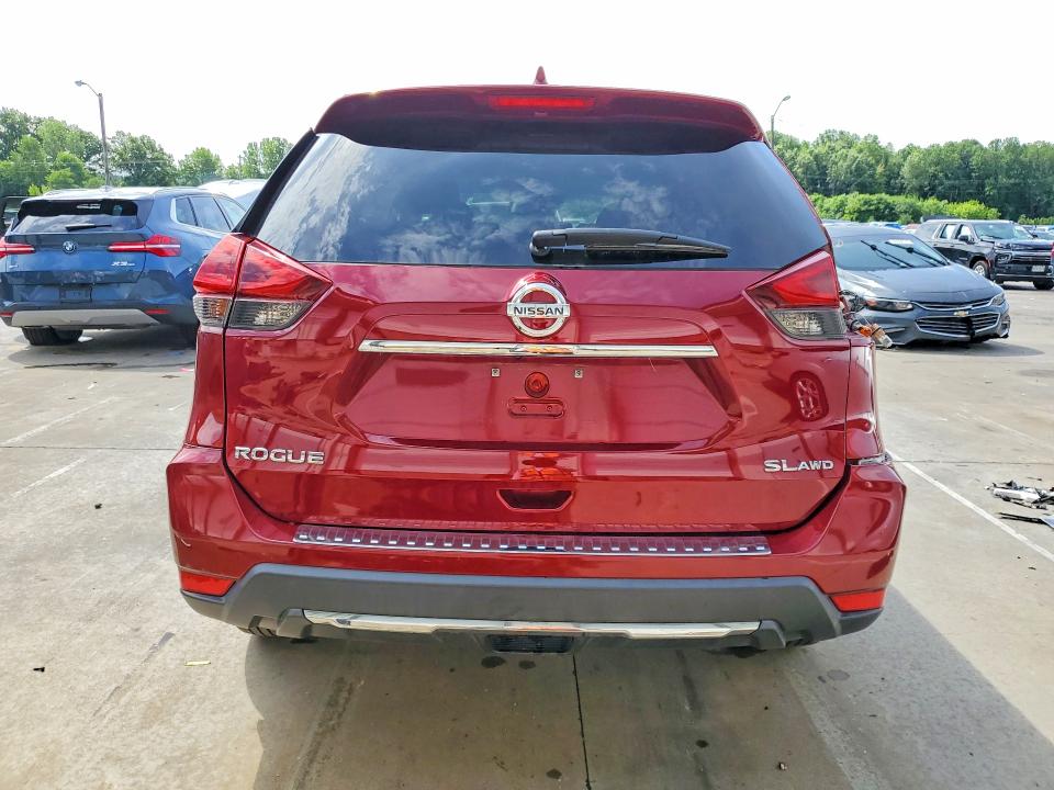 2018 Nissan Rogue მანქანა იყიდება აუქციონზე, vin: 5N1AT2MVXJC795146, აუქციონის ნომერი: 59625766