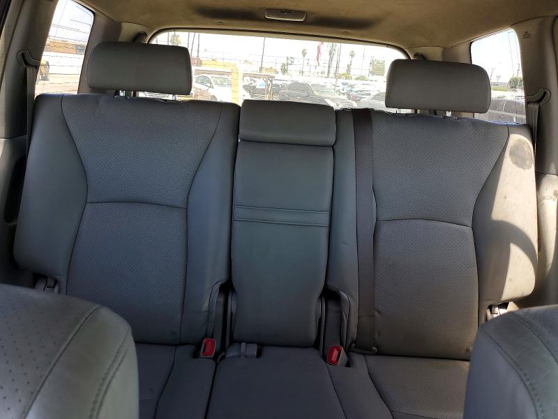 61522826 :رقم المزاد ، JTEEW21A260021010 vin ، 2006 Toyota Highlander مزاد بيع