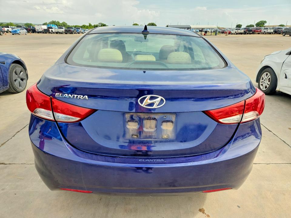 60721316 :رقم المزاد ، 5NPDH4AE4DH263676 vin ، 2013 Hyundai Elantra مزاد بيع