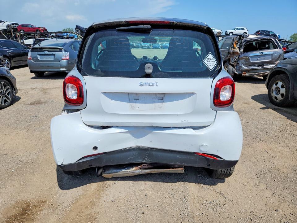 Продажа на аукционе авто 2016 Smart Fortwo, vin: WMEFJ5DA9GK153905, номер лота: 85978445