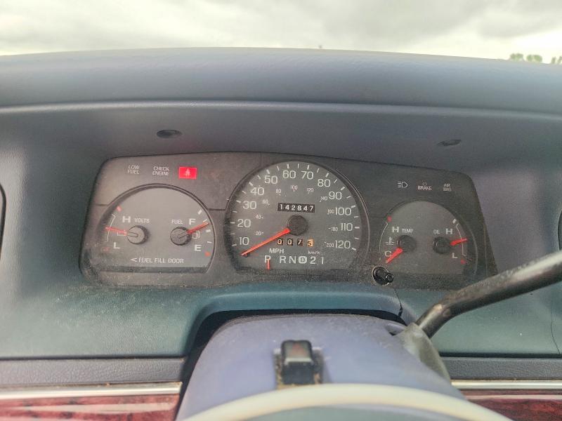 60231916 :رقم المزاد ، 2MEFM74W31X657947 vin ، 2001 Mercury Grand Marquis مزاد بيع