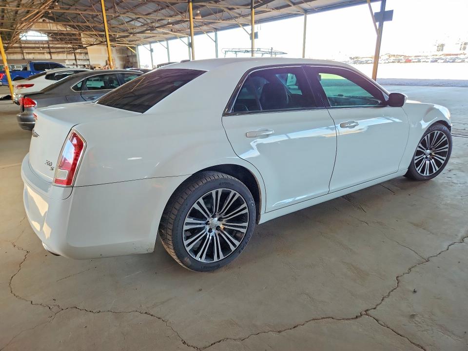 2013 Chrysler 300 მანქანა იყიდება აუქციონზე, vin: 2C3CCABG5DH593915, აუქციონის ნომერი: 62519476
