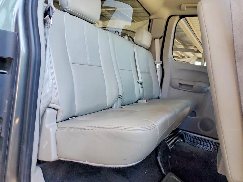 60486406 :رقم المزاد ، 1GCRCSE01BZ162740 vin ، 2011 Chevrolet Silverado مزاد بيع
