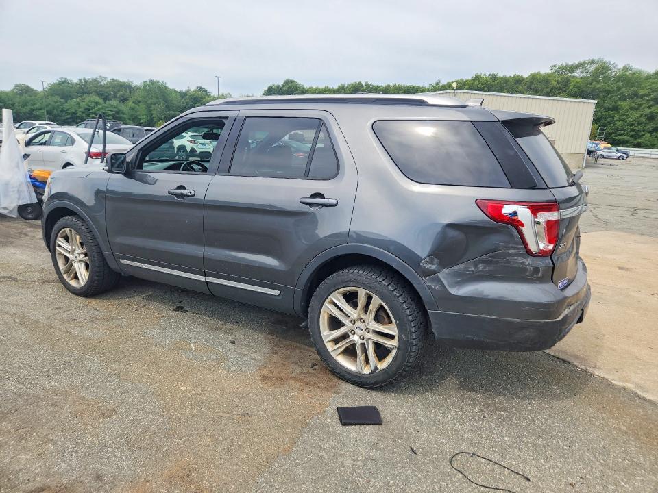 61584026 :رقم المزاد ، 1FM5K8D82GGC45538 vin ، 2016 Ford Explorer مزاد بيع