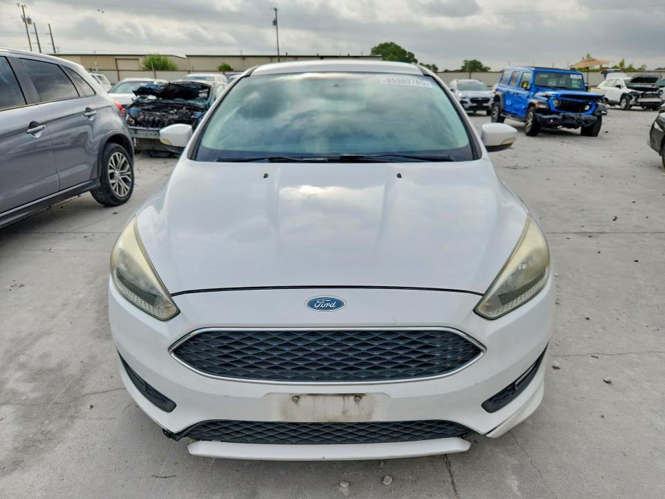 85989785 :رقم المزاد ، 1FADP3F27FL305676 vin ، 2015 Ford Focus مزاد بيع