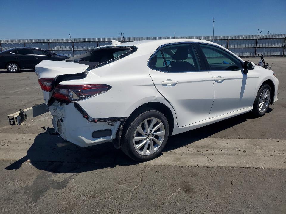Продажа на аукционе авто 2022 Toyota Camry, vin: 4T1C11AK0NU653276, номер лота: 61547236