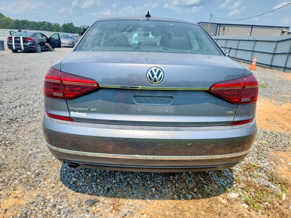 62599976 :رقم المزاد ، 1VWBA7A34JC000927 vin ، 2018 Volkswagen Passat مزاد بيع