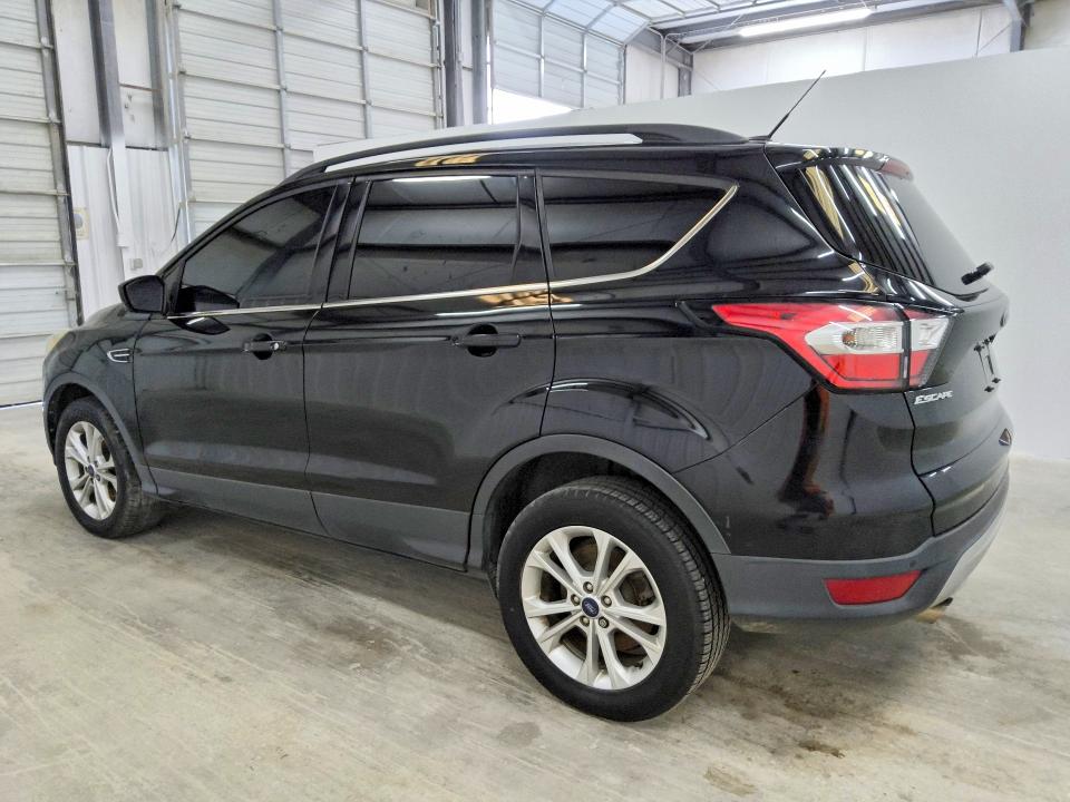 59082716 :رقم المزاد ، 1FMCU9G97HUE28674 vin ، 2017 Ford Escape مزاد بيع