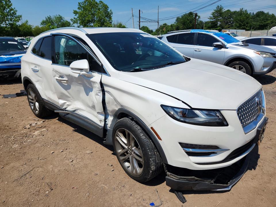 Продаж на аукціоні авто 2019 Lincoln Mkc, vin: 5LMTJ3DH9KUL45057, номер лоту: 61134886