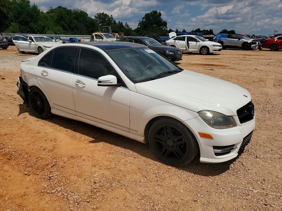 Продаж на аукціоні авто 2013 Mercedes-benz C, vin: WDDGF4HB5DA835141, номер лоту: 60216436