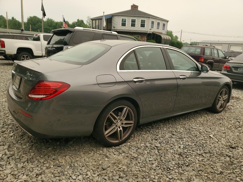60990806 :رقم المزاد ، WDDZF4KB2HA091540 vin ، 2017 Mercedes-benz E مزاد بيع