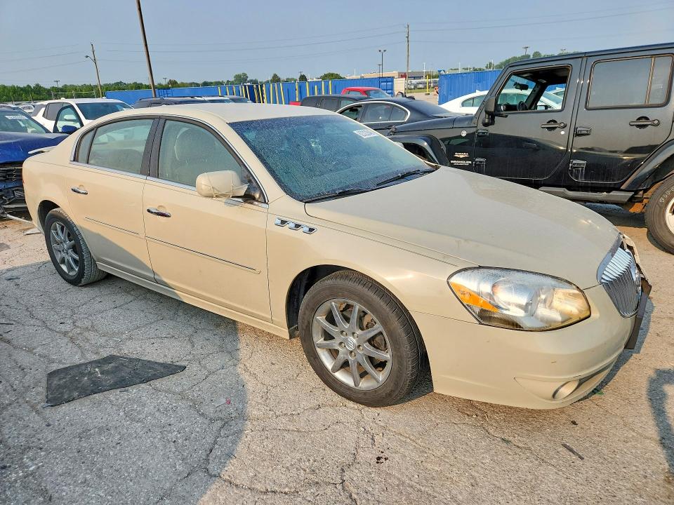 62322846 :رقم المزاد ، 1G4HC5EM1BU145929 vin ، 2011 Buick Lucerne مزاد بيع