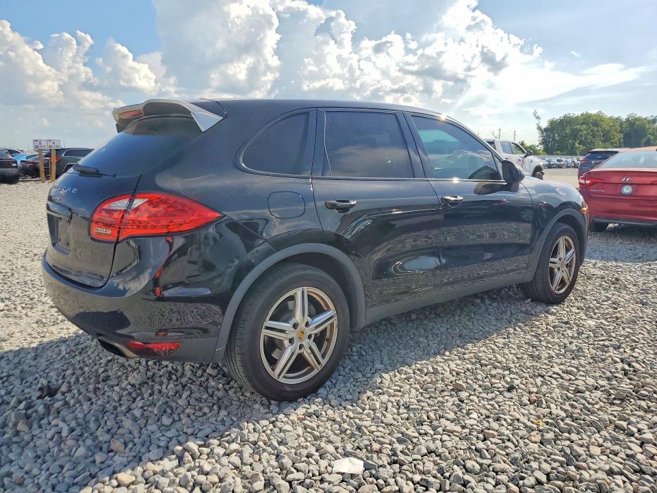 60430366 :رقم المزاد ، WP1AA2A25ELA97424 vin ، 2014 Porsche Cayenne مزاد بيع