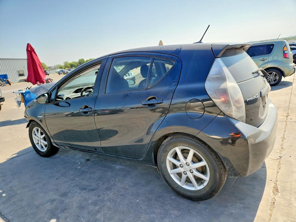 63509876 :رقم المزاد ، JTDKDTB3XC1513180 vin ، 2012 Toyota Prius C مزاد بيع