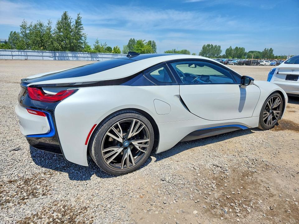 2015 Bmw I8 მანქანა იყიდება აუქციონზე, vin: WBY2Z2C51FV392210, აუქციონის ნომერი: 61066656